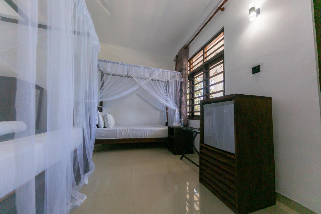Happy Bay Otel Weligama Dış mekan fotoğraf