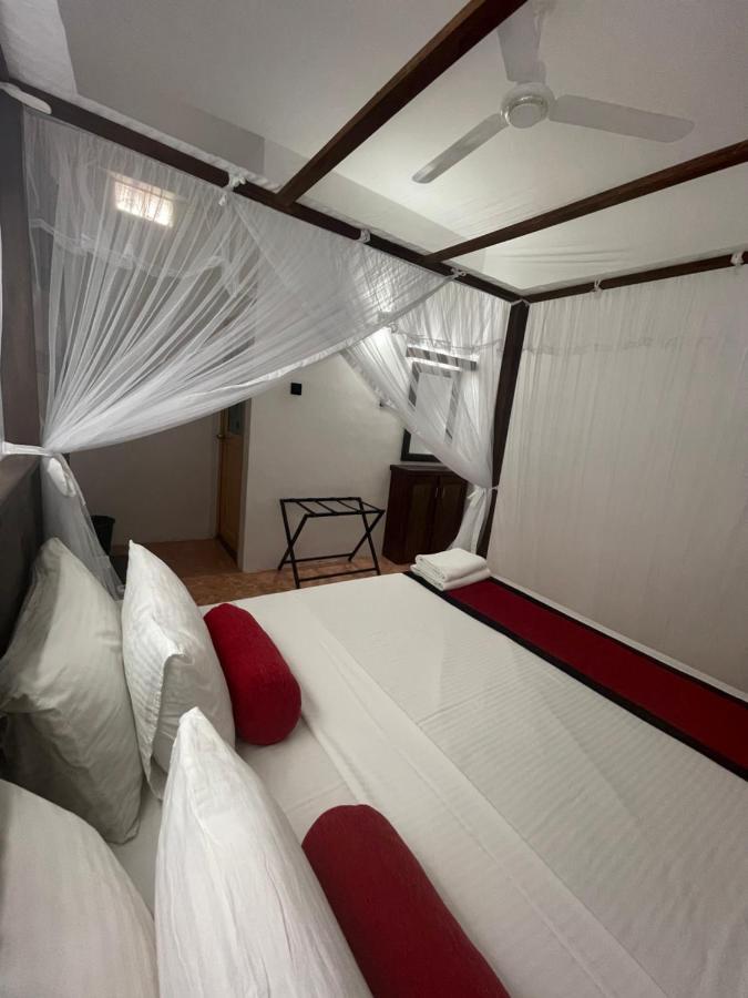 Happy Bay Otel Weligama Dış mekan fotoğraf