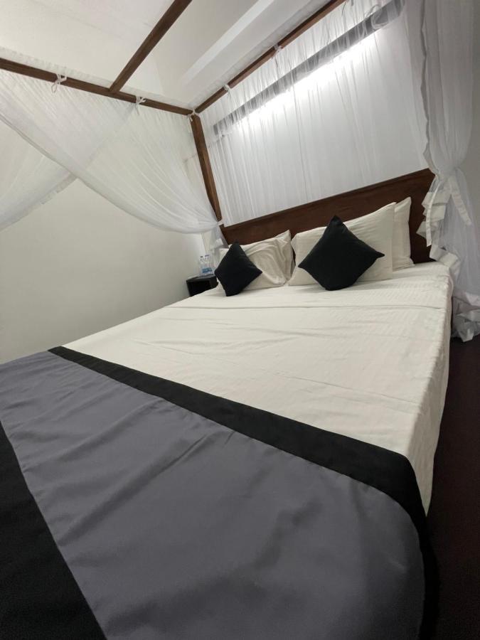 Happy Bay Otel Weligama Dış mekan fotoğraf