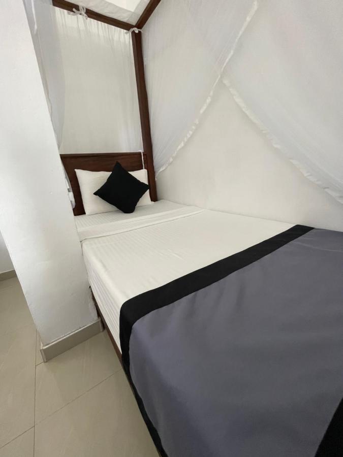 Happy Bay Otel Weligama Dış mekan fotoğraf