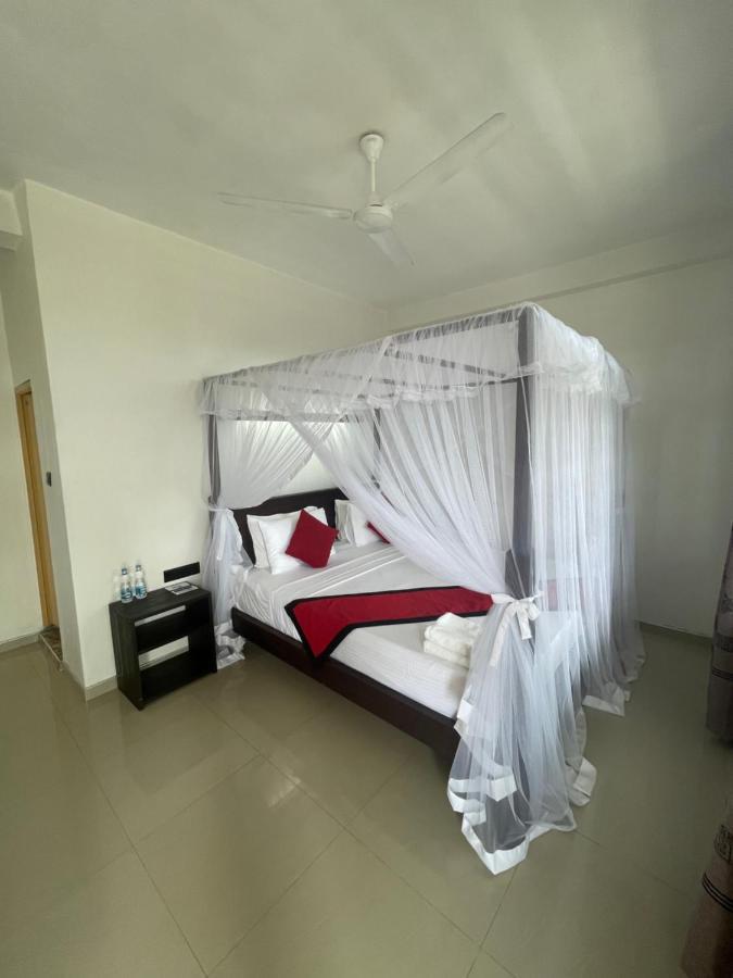 Happy Bay Otel Weligama Dış mekan fotoğraf