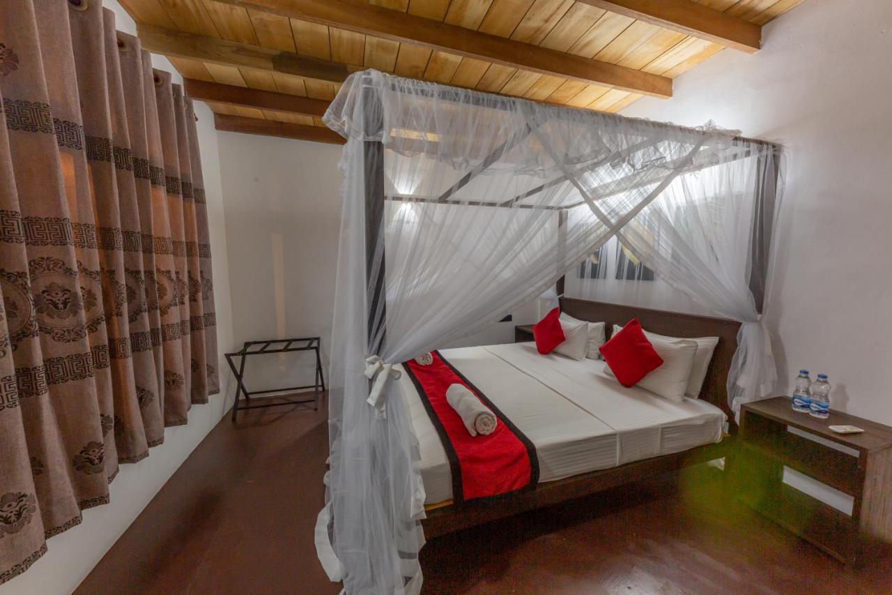 Happy Bay Otel Weligama Dış mekan fotoğraf