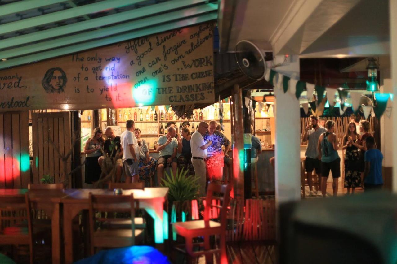 Happy Bay Otel Weligama Dış mekan fotoğraf